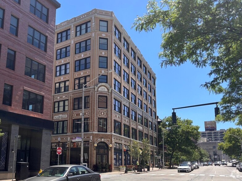 100 Fountain St, Providence, RI à louer - Photo du bâtiment - Image 2 de 10