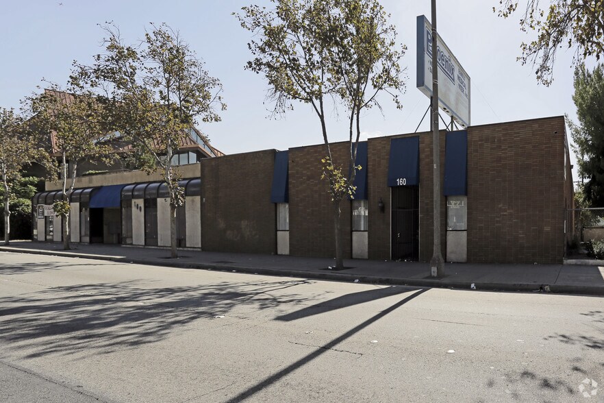 160 E Holt Ave, Pomona, CA for lease - Building Photo - Image 2 of 17