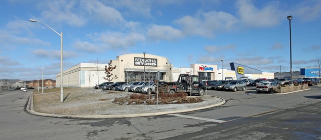 Plus de détails pour 225 High Tech Rd, Richmond Hill, ON - Commerce de détail à louer
