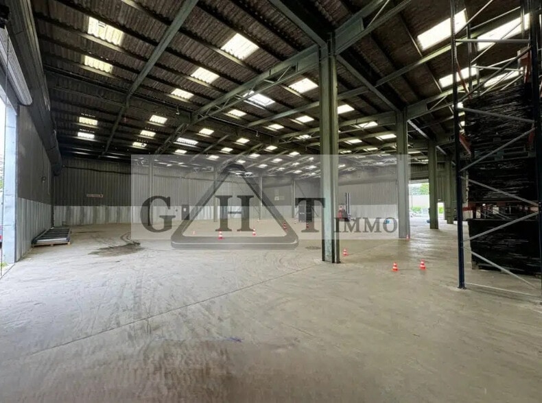 Office in Viry-Châtillon for lease - Interior Photo - Image 3 of 5