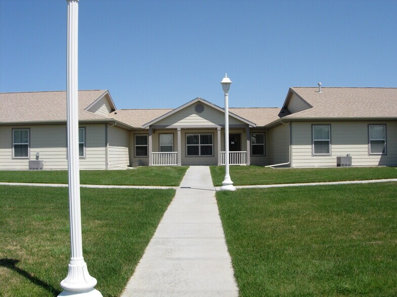 255 E 8th Ave, Akron, CO à vendre - Photo du bâtiment - Image 1 de 6