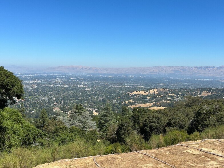 16227 Maya Way, Los Gatos, CA à vendre - Photo du bâtiment - Image 2 de 31