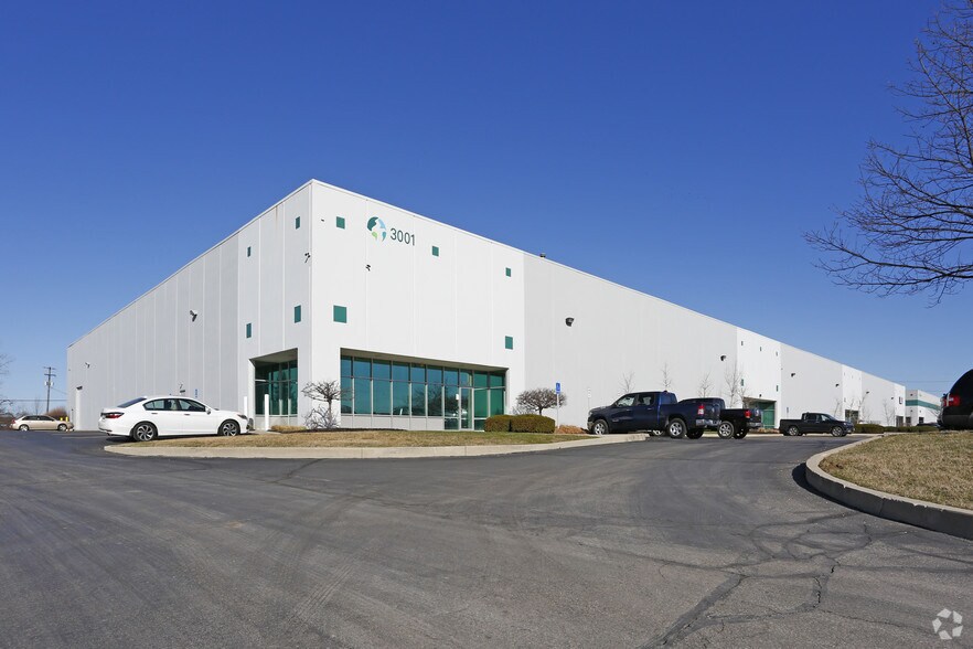 3001-3013 International St, Columbus, OH for lease - Primary Photo - Image 1 of 3