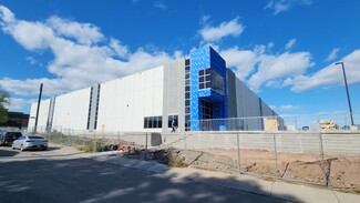 Plus de détails pour 16 Studebaker Pl, Hamilton, ON - Industriel à vendre