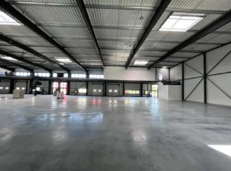 Flex dans Dagneux à louer - Photo intérieure - Image 2 de 4