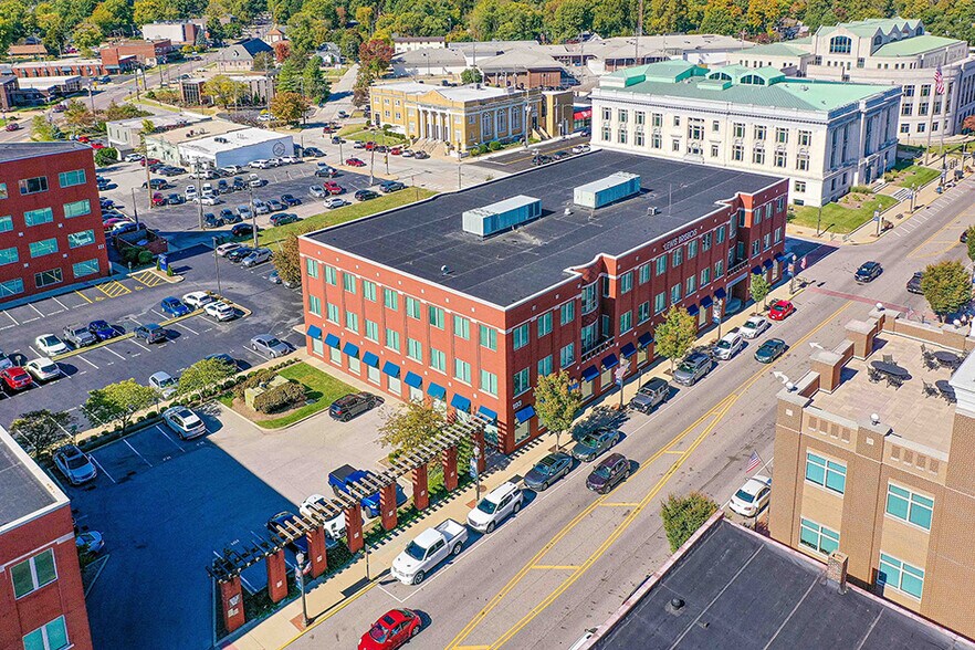 103 W Vandalia St, Edwardsville, IL à louer - Photo du bâtiment - Image 2 de 6