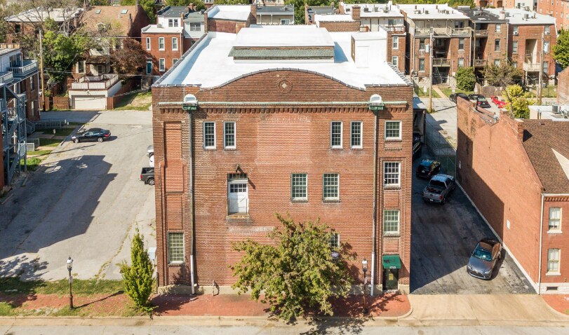 1709 S 11th St, Saint Louis, MO à vendre Photo du bâtiment- Image 1 de 6