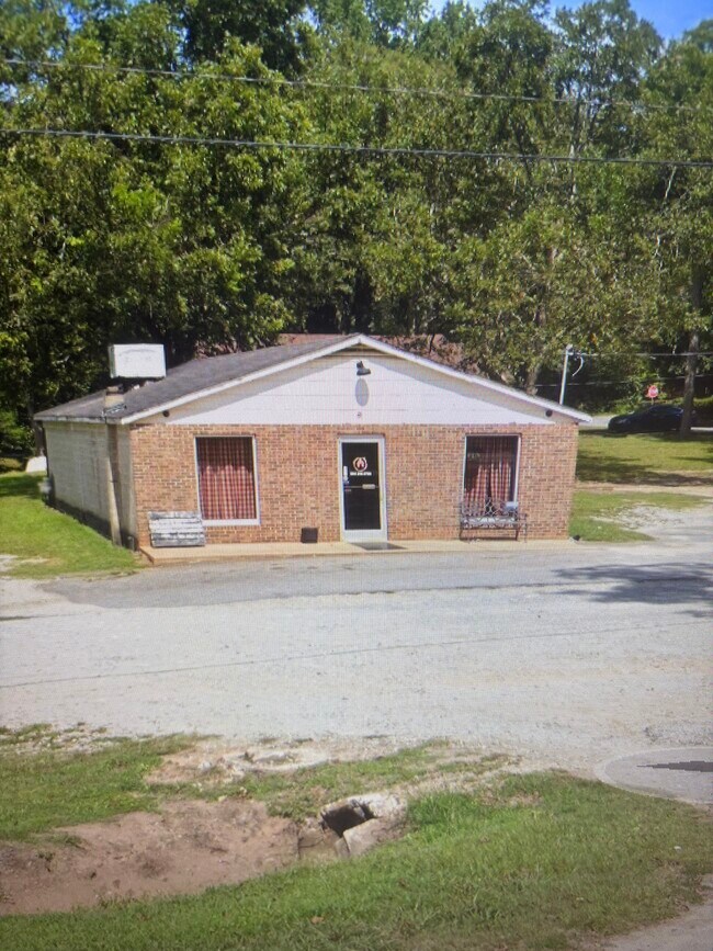 More details for 302 W Broad St, Iva, SC - Retail for Lease