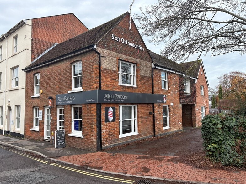 19-19A Turk St, Alton for lease - Building Photo - Image 1 of 2