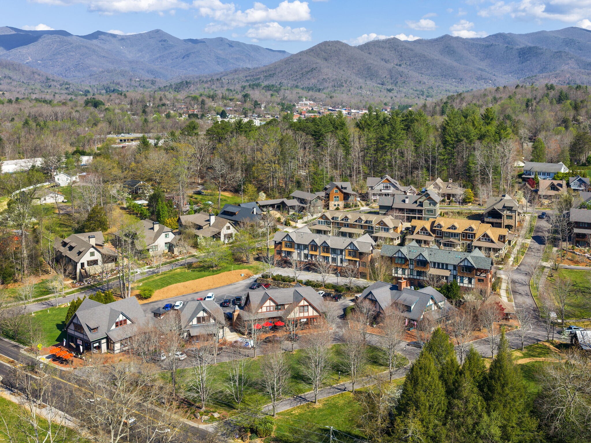 2 E Market St, Black Mountain, NC à vendre Photo principale- Image 1 de 14