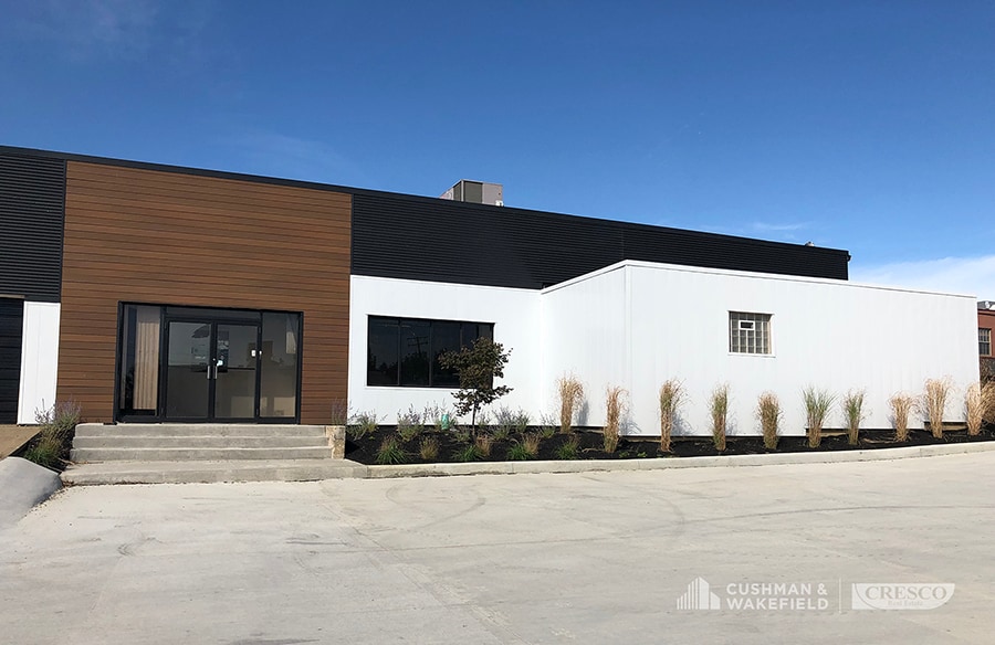 5020-5040 Richmond Rd, Bedford Heights, OH à louer - Photo du bâtiment - Image 2 de 4