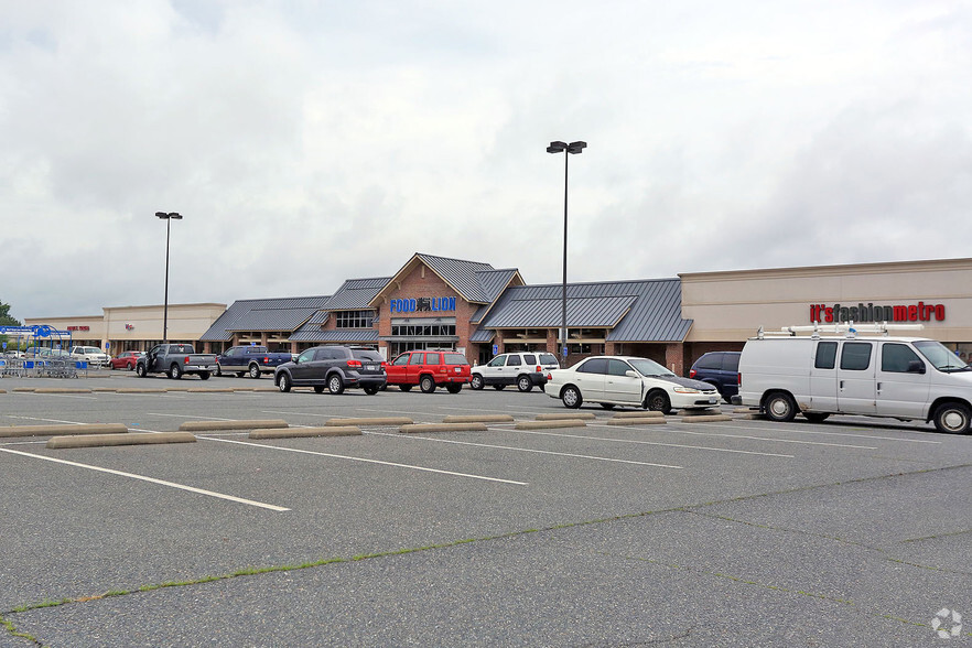 4800-4808 George Washington Hwy, Portsmouth, VA for lease - Building Photo - Image 2 of 7