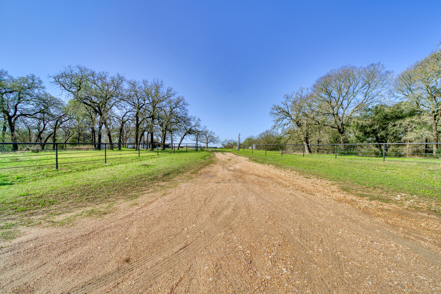 8370 County Road 150, Somerville, TX à vendre - Photo principale - Image 1 de 63