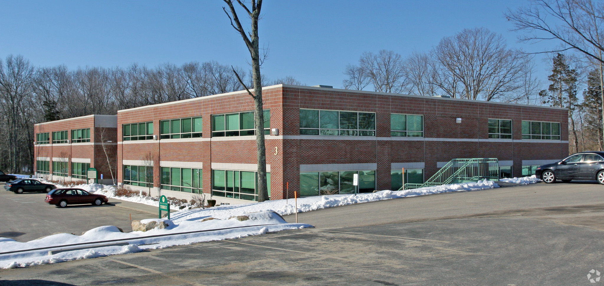 1351 S County Trl, East Greenwich, RI for lease Building Photo- Image 1 of 6