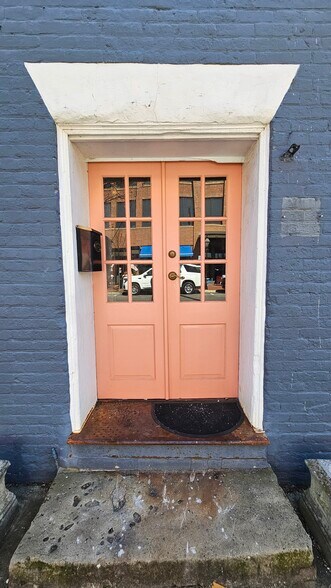 604 William St, Fredericksburg, VA à louer - Photo du bâtiment - Image 2 de 2