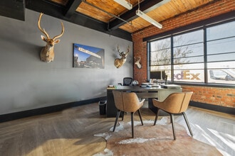 2100 N Main St, Fort Worth, TX for lease Interior Photo- Image 1 of 3