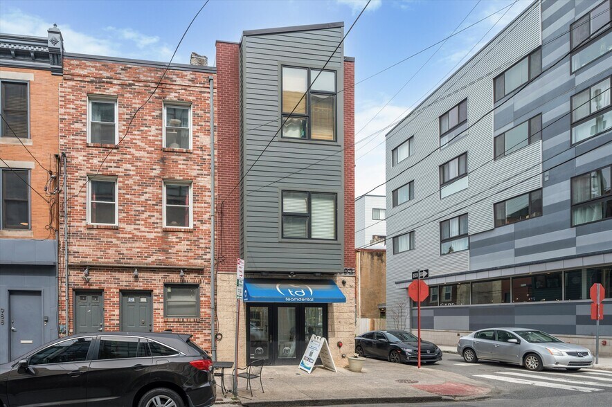 990 & 992 N 2nd St, Philadelphia, PA à louer - Photo du bâtiment - Image 2 de 5