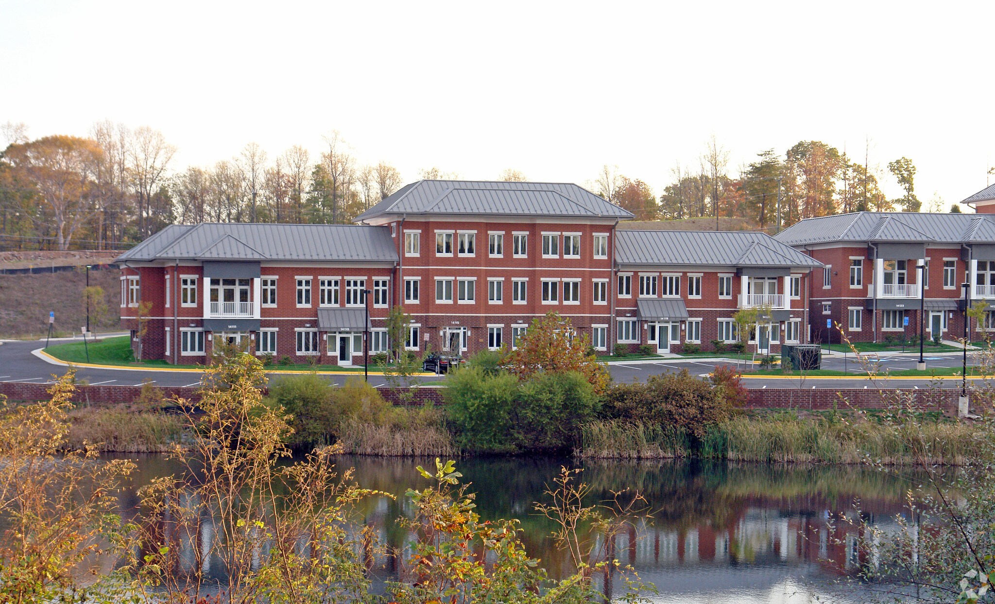 14111-14165 Robert Paris Ct, Chantilly, VA à vendre Photo du bâtiment- Image 1 de 32