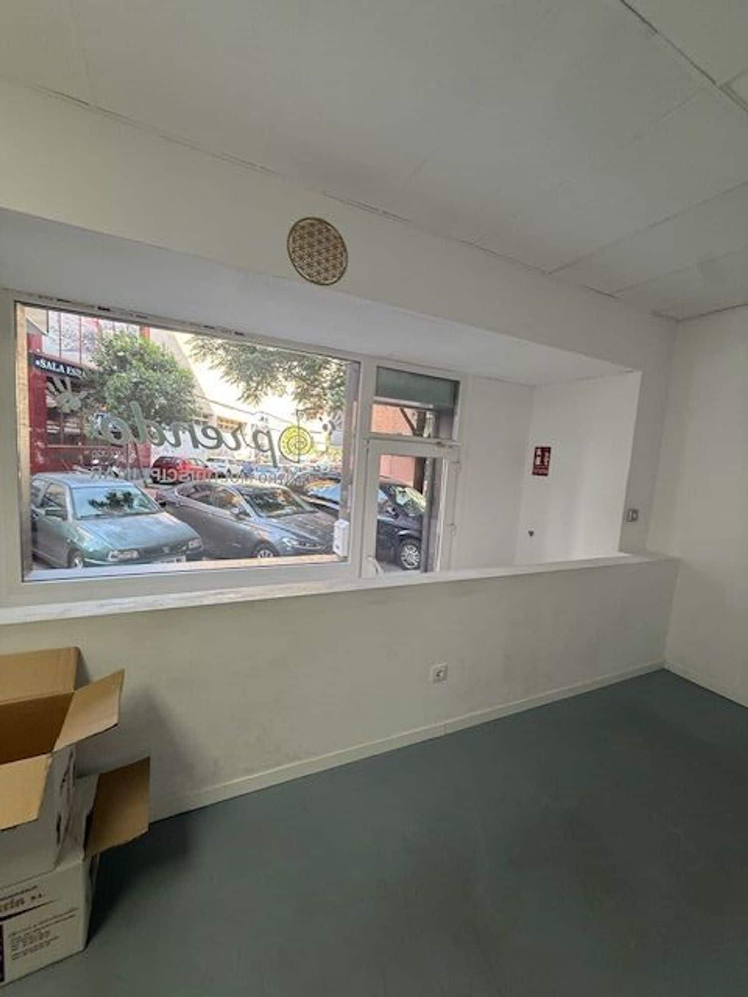 Retail in Alcorcón, Madrid for lease Interior Photo- Image 1 of 36