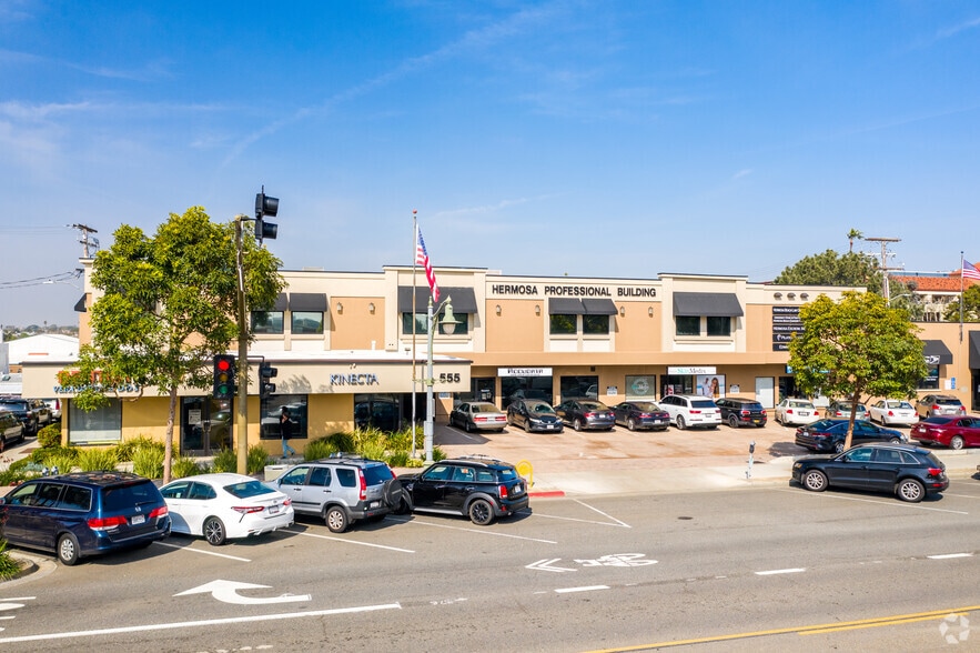 555 Pier Ave, Hermosa Beach, CA for lease - Building Photo - Image 3 of 10