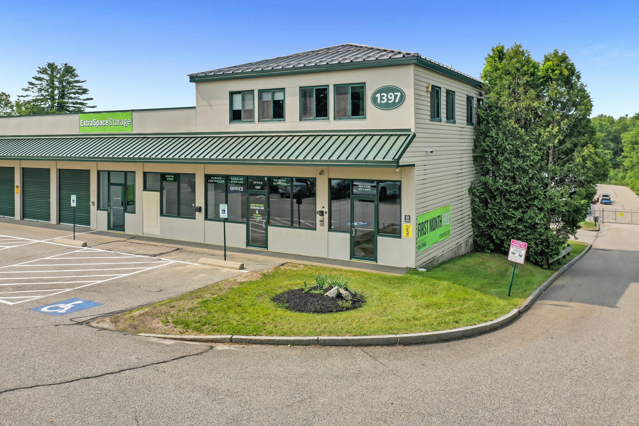 1397 Main St, Sanford, ME à louer Photo principale- Image 1 de 4