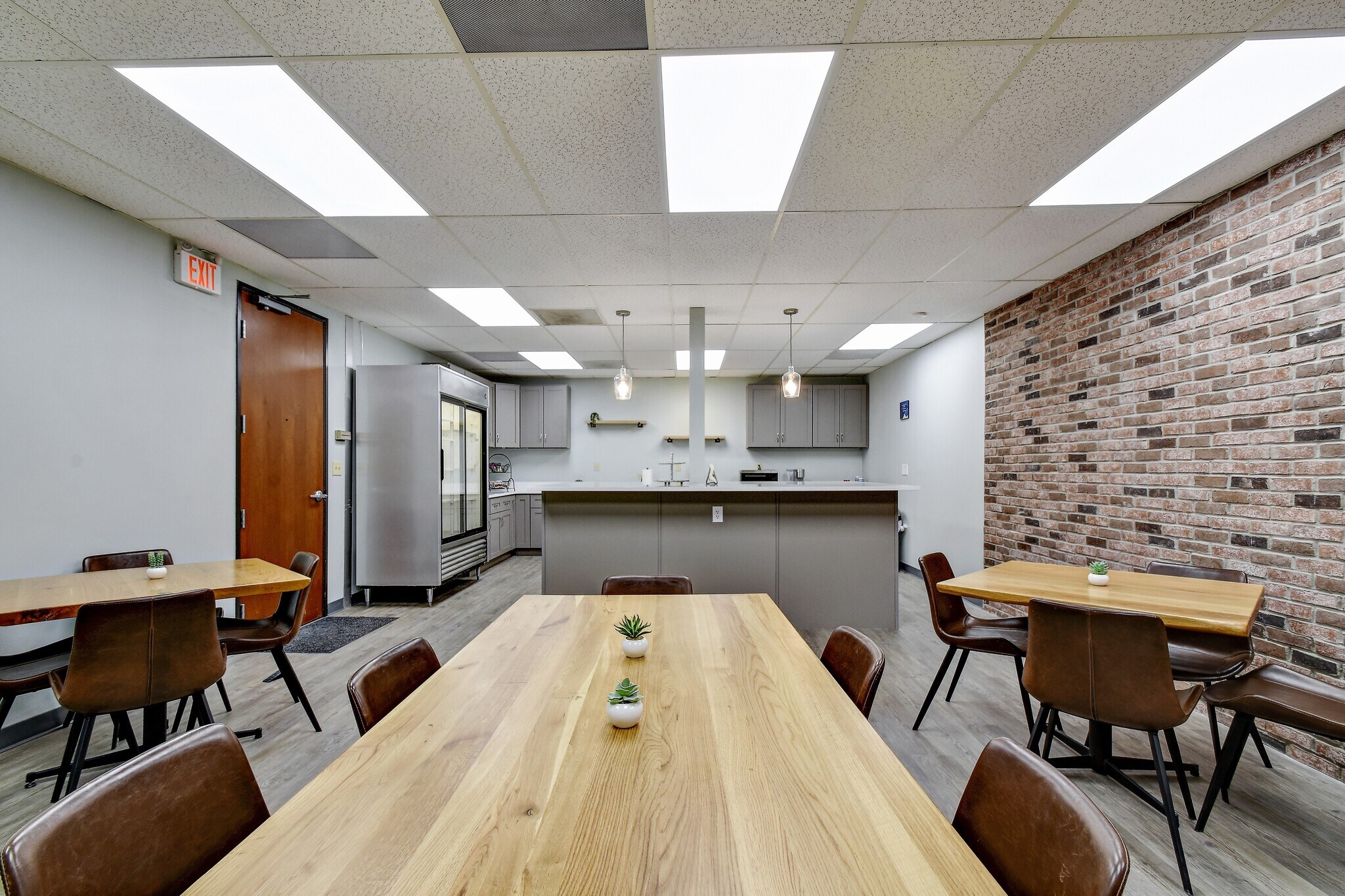 9000 Tesoro Dr, San Antonio, TX for lease Primary Photo- Image 1 of 51