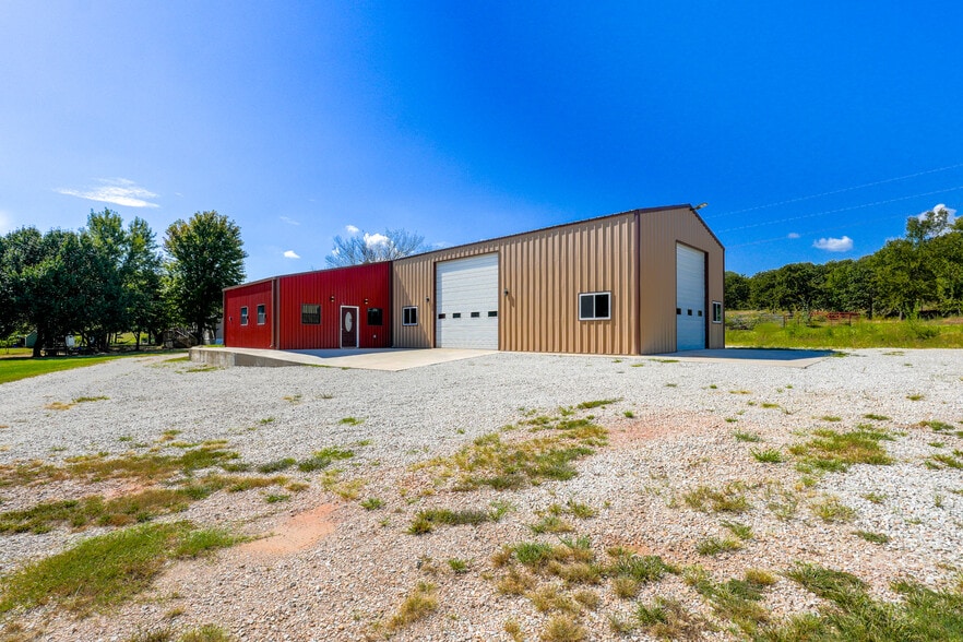 352247 E 1040, Prague, OK for lease - Building Photo - Image 2 of 23