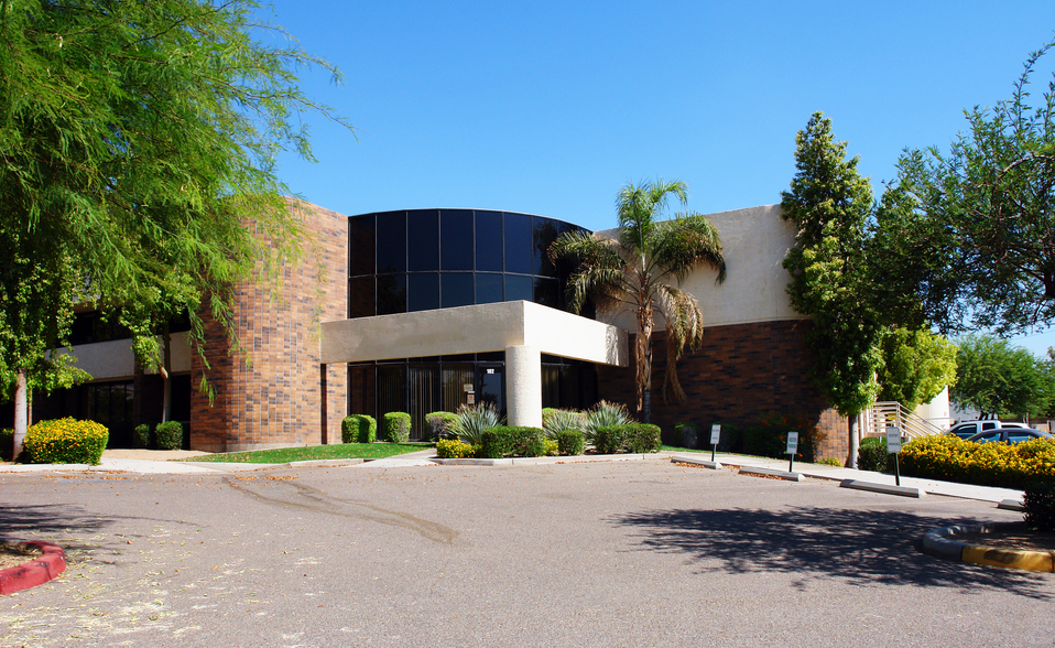 102 W Julie Dr, Tempe, AZ à vendre - Photo du bâtiment - Image 1 de 1