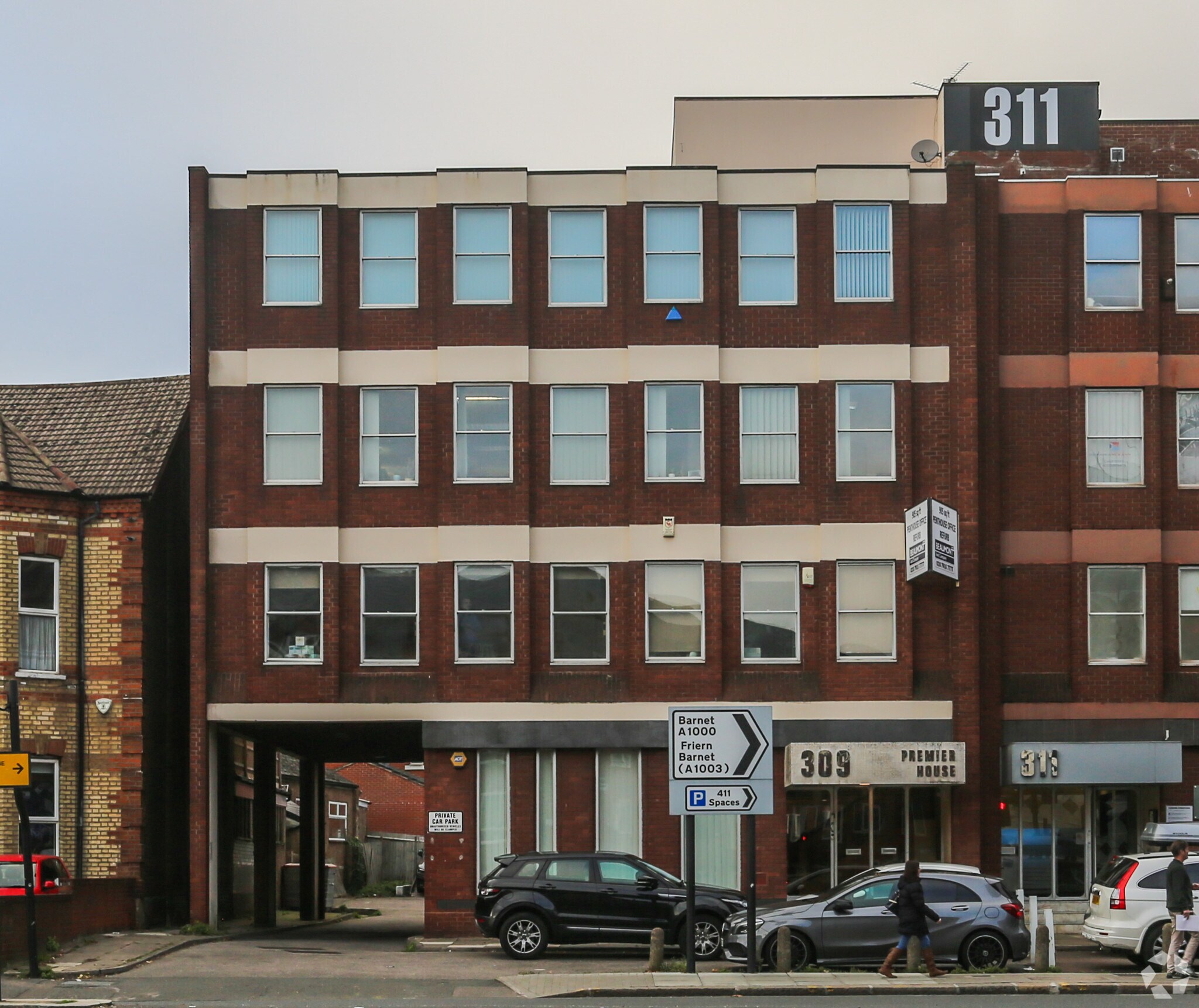 309 Ballards Ln, Londres à louer Photo principale- Image 1 de 8