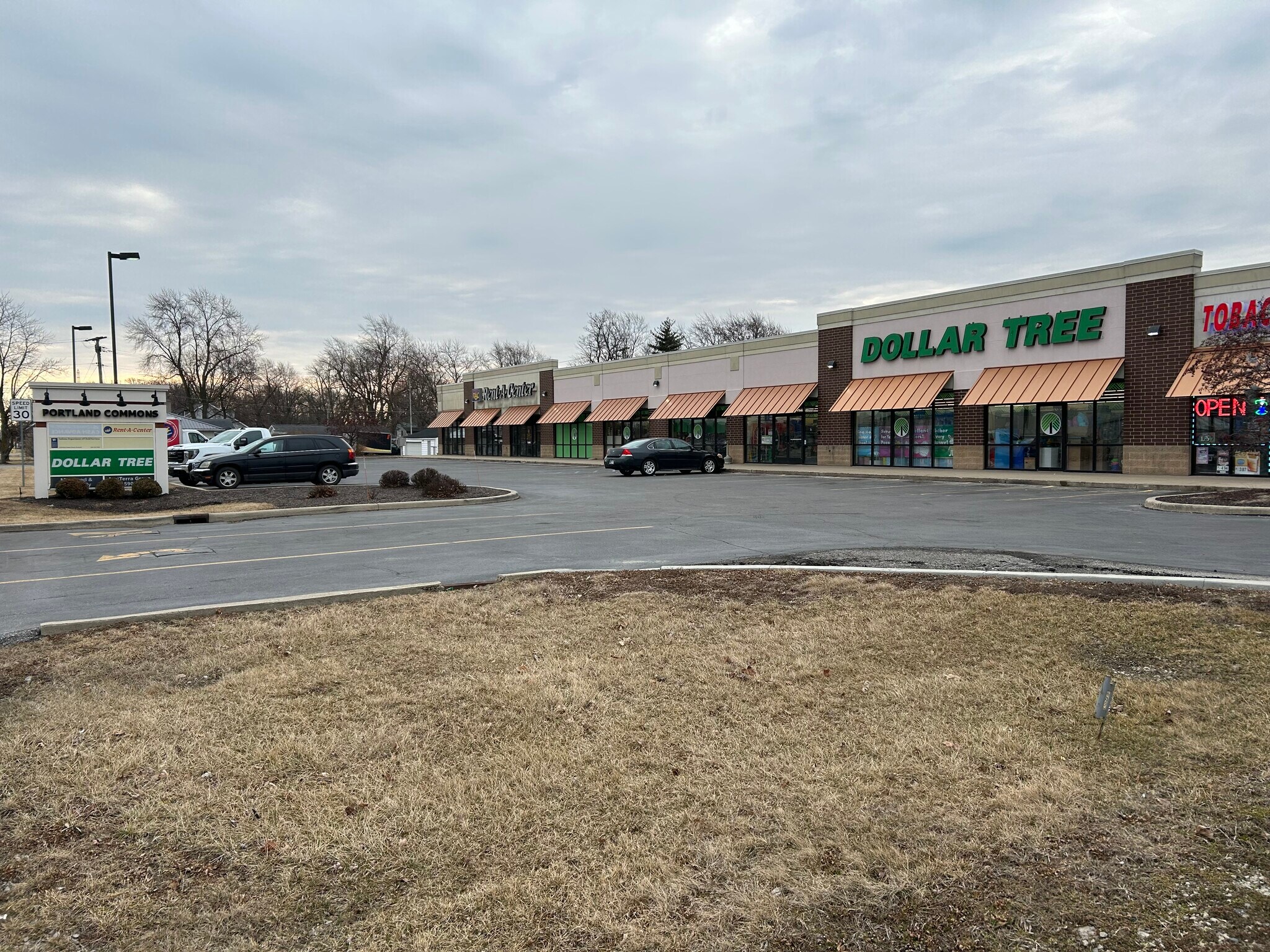 1007-1061 W Votaw St, Portland, IN à vendre Photo du bâtiment- Image 1 de 2