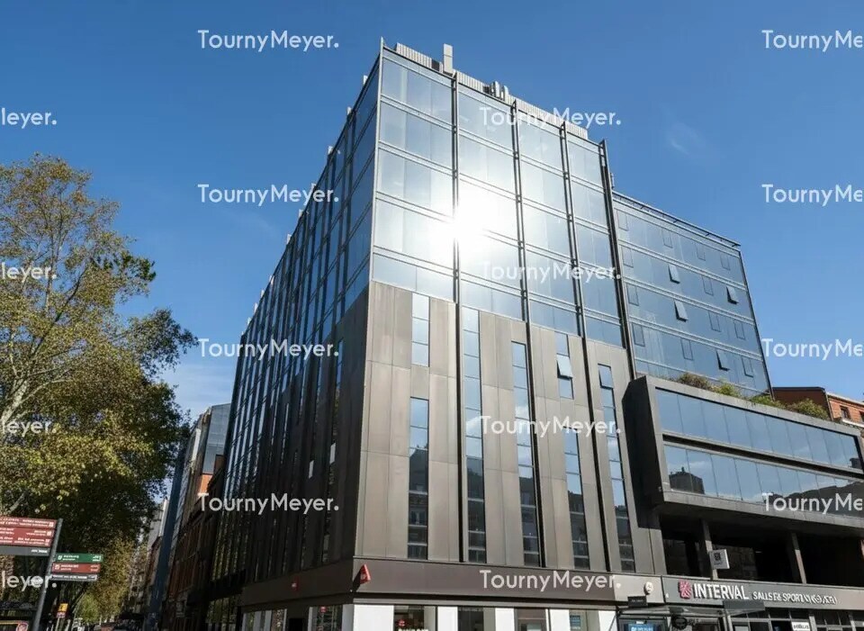 Office in Toulouse for lease Building Photo- Image 1 of 4