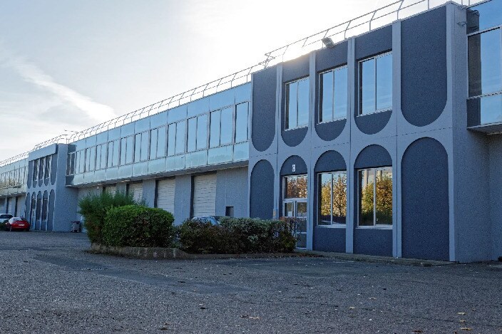 Industrial in Saint-Denis for lease - Building Photo - Image 1 of 7
