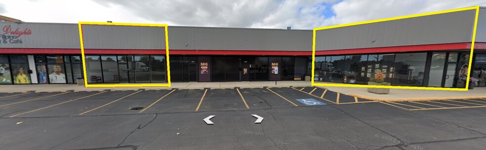 6249-6257 N McCormick Rd, Chicago, IL for lease - Building Photo - Image 3 of 10