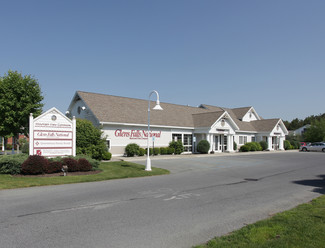 Plus de détails pour 339 Aviation Rd, Queensbury, NY - Bureau à louer