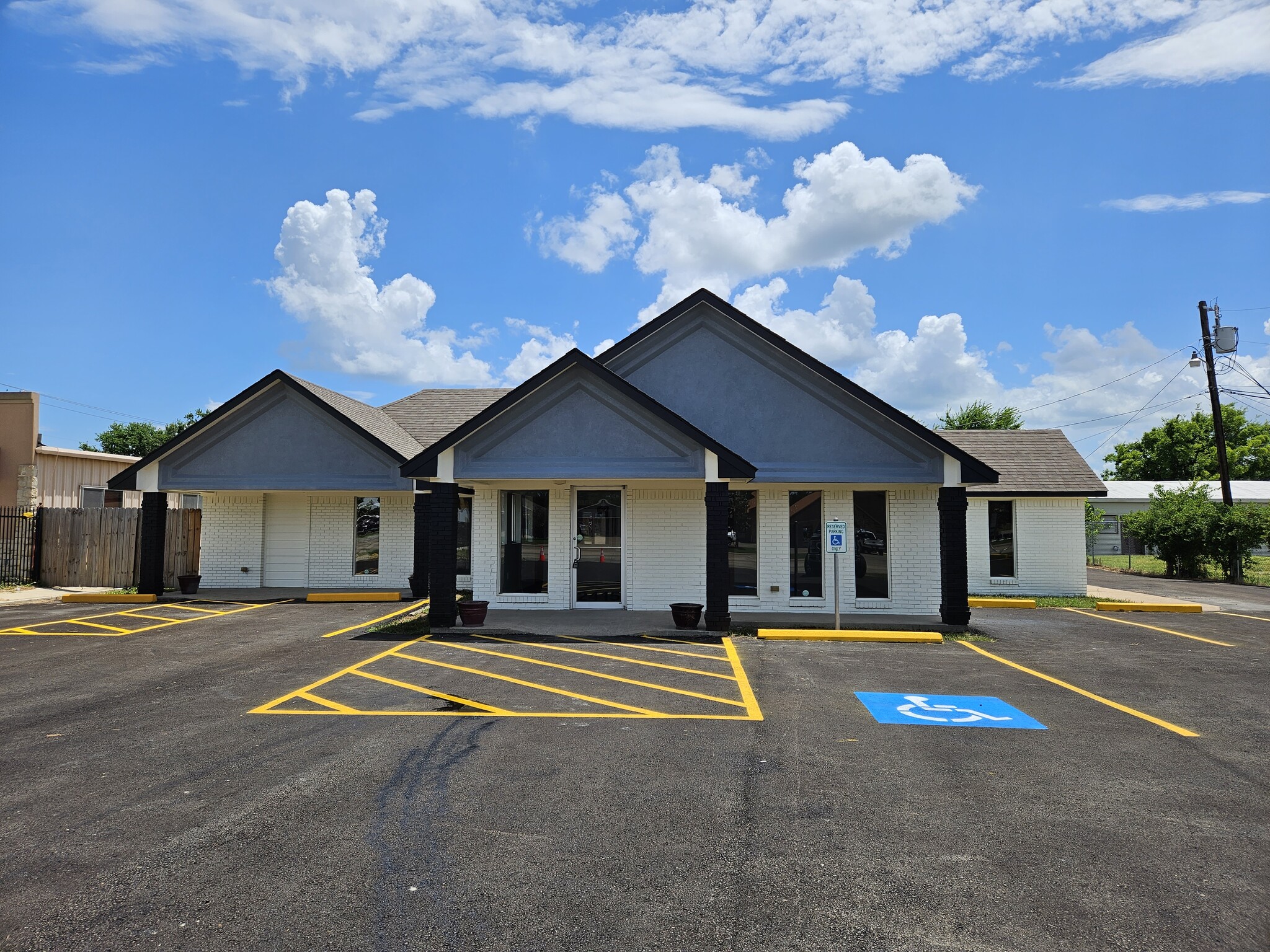 2415 W Main St, Gun Barrel City, TX for sale Building Photo- Image 1 of 53