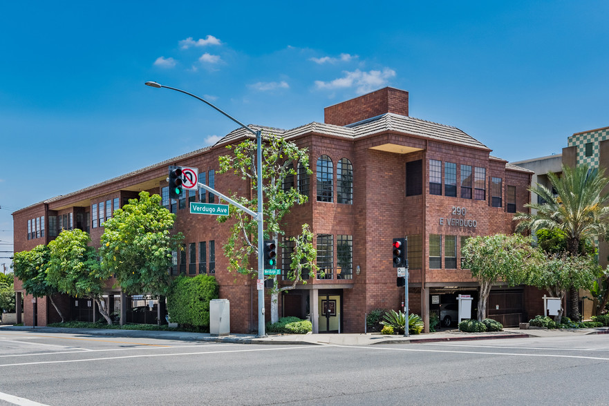 290 E Verdugo Ave, Burbank, CA for sale - Primary Photo - Image 1 of 1