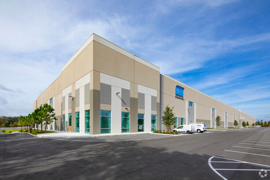 5416 Sligh, Tampa, FL à louer - Photo du bâtiment - Image 2 de 9