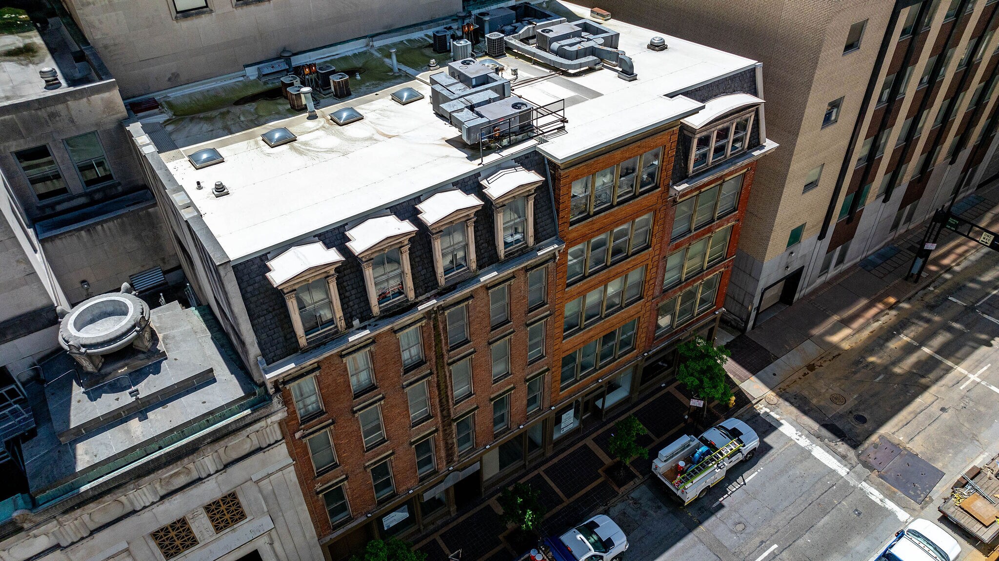 123 E 4th St, Cincinnati, OH à vendre Photo du bâtiment- Image 1 de 1