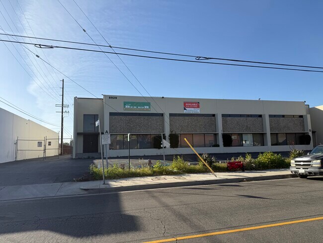 Plus de détails pour 8929 Oso Ave, Chatsworth, CA - Industriel à louer
