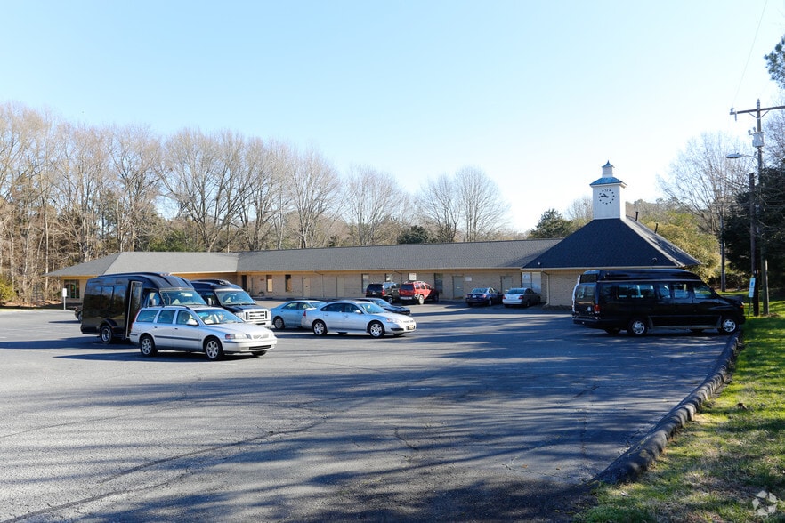 6303 Carmel Rd, Charlotte, NC for lease - Primary Photo - Image 1 of 8