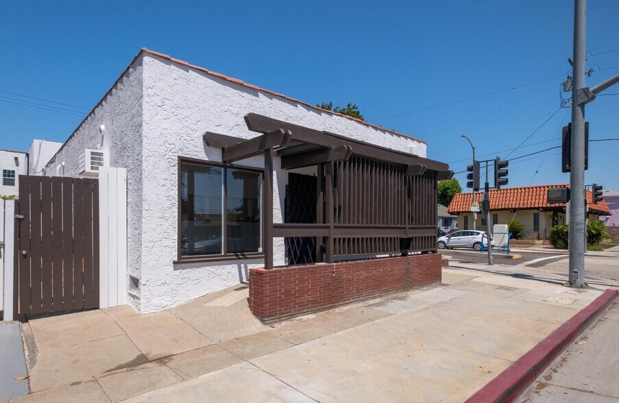 249 E Redondo Ave, Long Beach, CA à vendre - Photo du bâtiment - Image 3 de 27