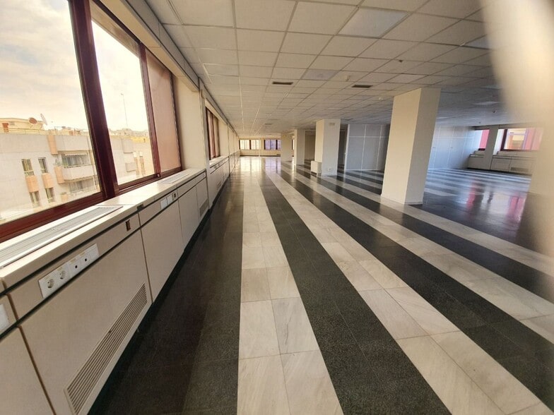 Office in Sevilla, Sevilla for lease - Building Photo - Image 1 of 12