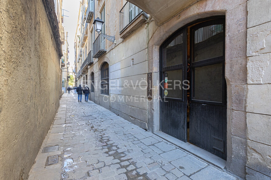 Commerce de détail dans Barcelone, Barcelona à louer - Photo du bâtiment - Image 3 de 8