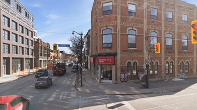 2975 Dundas St W, Toronto, ON for lease Interior Photo- Image 2 of 8