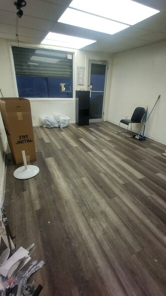 9221 Liberty Ave, Ozone Park, NY for lease - Interior Photo - Image 3 of 10