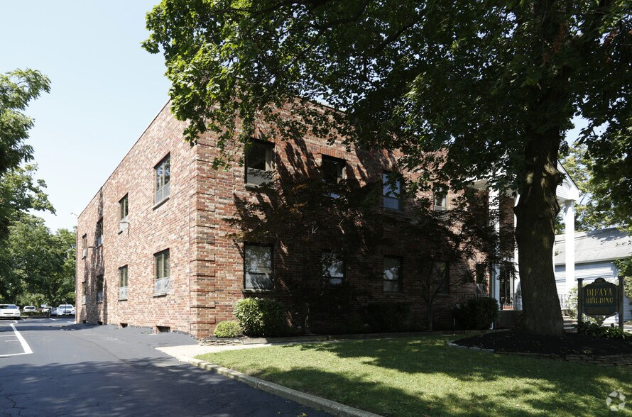 188 E Bergen Pl, Red Bank, NJ à louer - Photo du bâtiment - Image 2 de 69