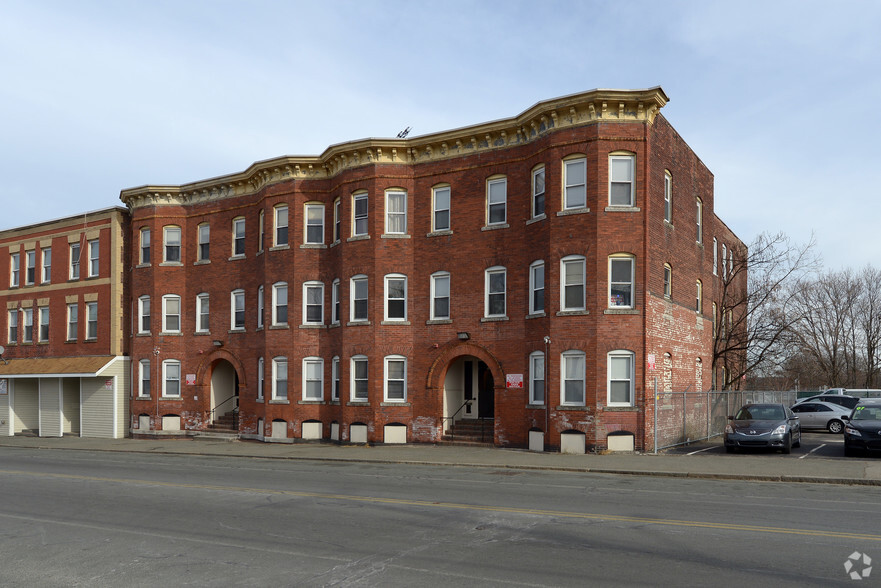 193-197 N Main St, Brockton, MA for sale - Primary Photo - Image 1 of 1