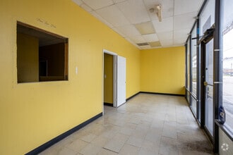 114-154 Fairmont Pky, Pasadena, TX for sale Interior Photo- Image 1 of 5