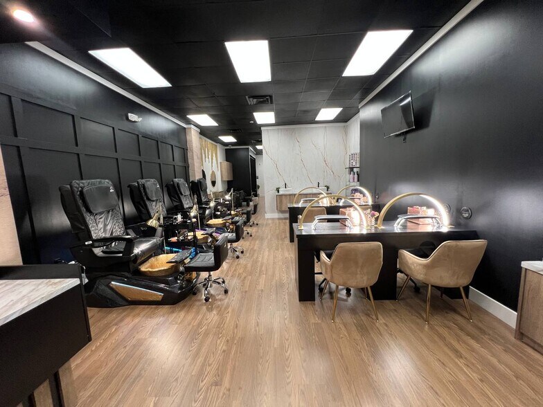 14650 Gatorland Dr, Orlando, FL à louer - Photo du bâtiment - Image 3 de 14