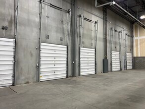 11546-11604 186th St NW, Edmonton, AB à louer Photo intérieure- Image 1 de 6